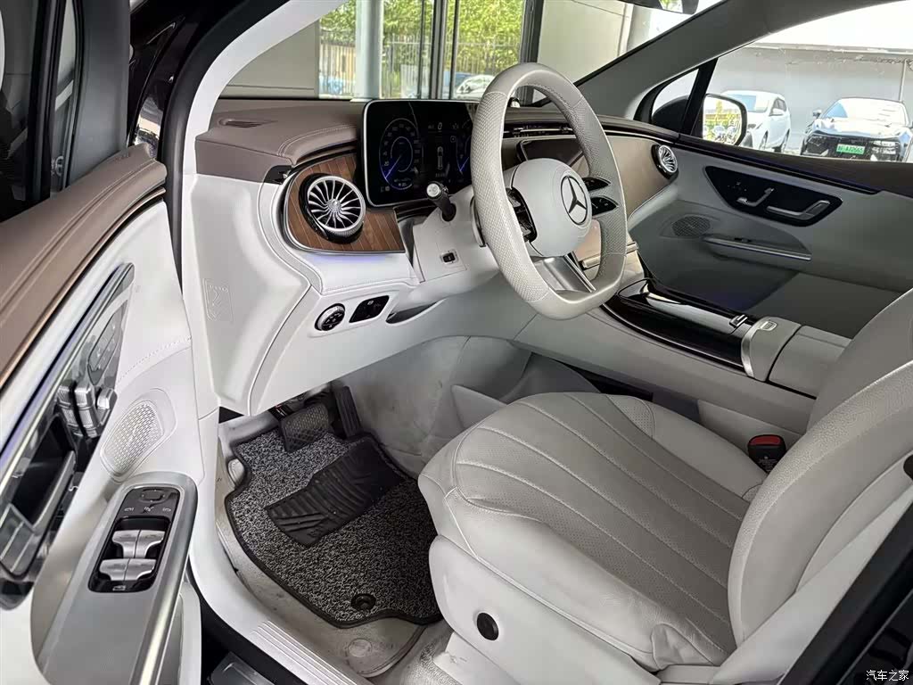 Mercedes-Benz EQE, 2025 все фото