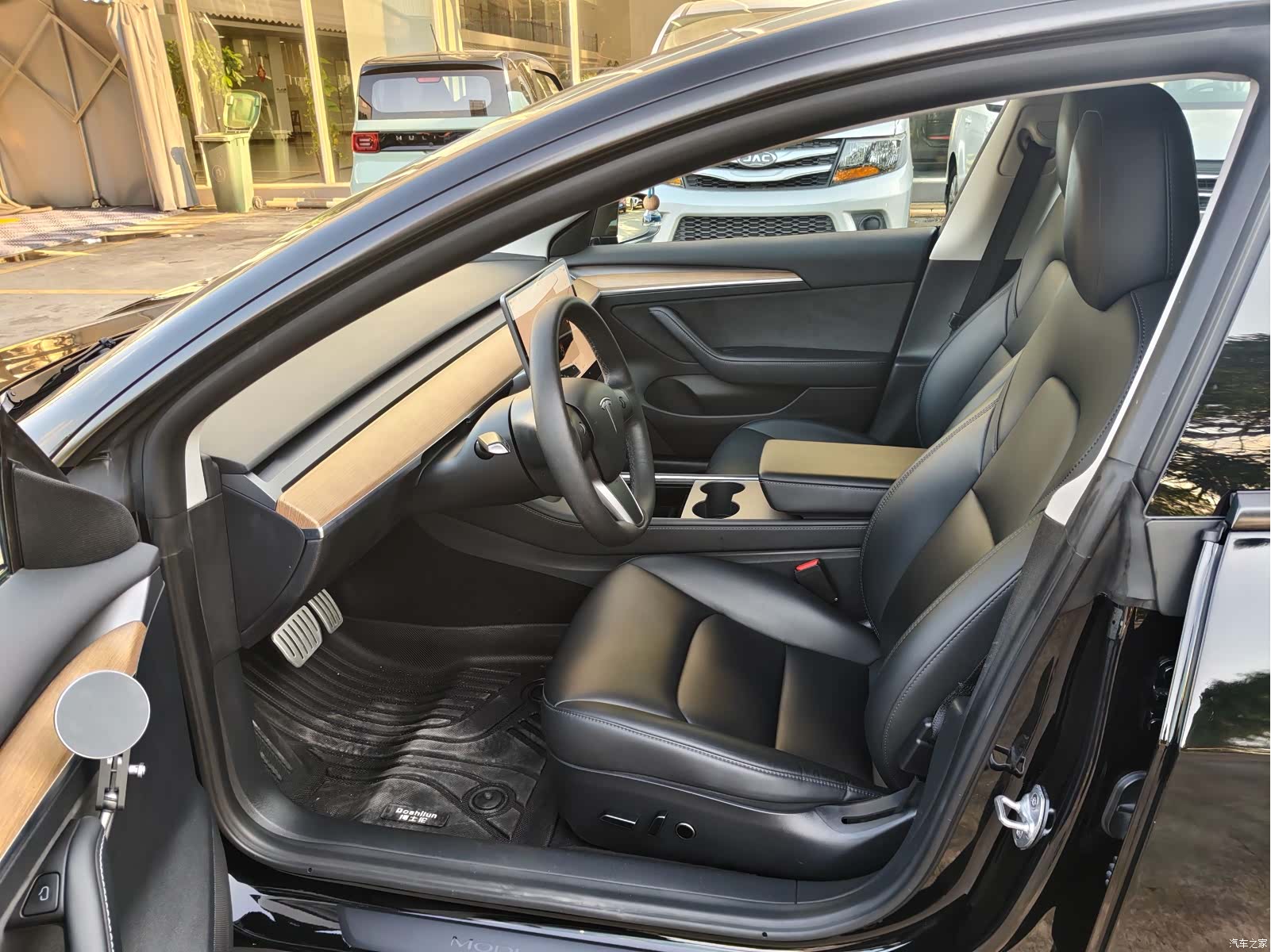 Tesla Model 3, 2022 9