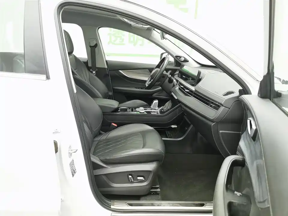 Chery Tiggo 8 PLUS Kunpeng e+