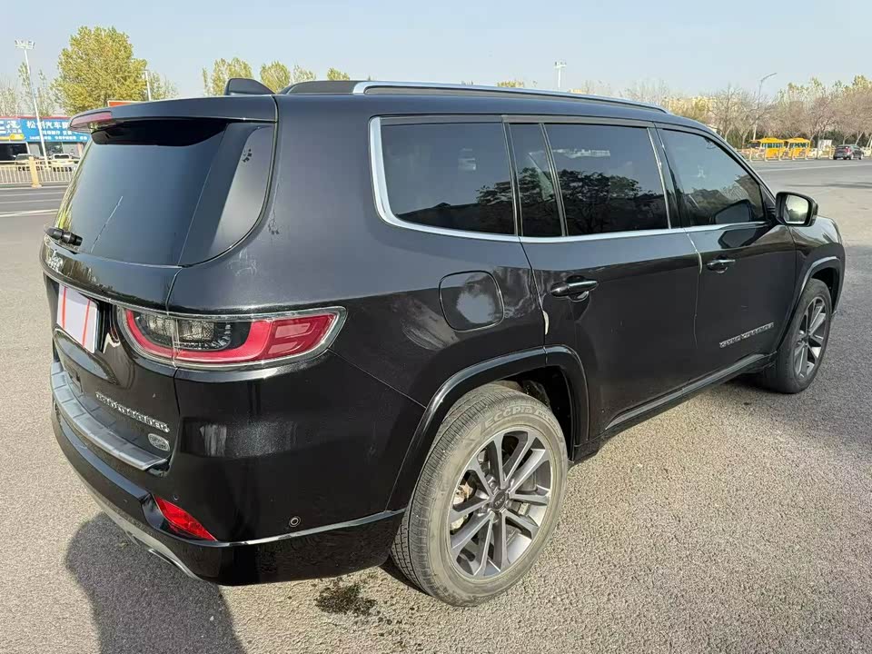 Jeep Grand Commander