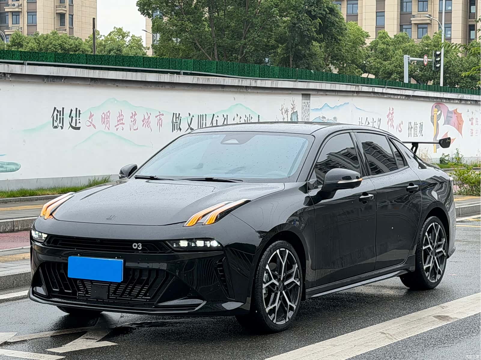 Lynk & Co 02