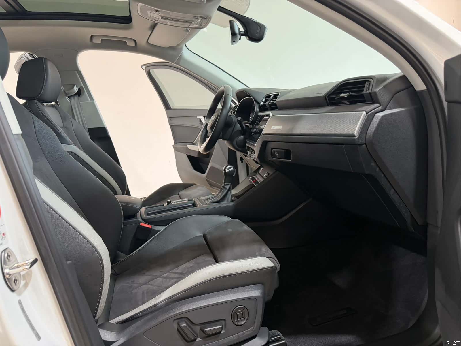 Audi Q3, 2023 9