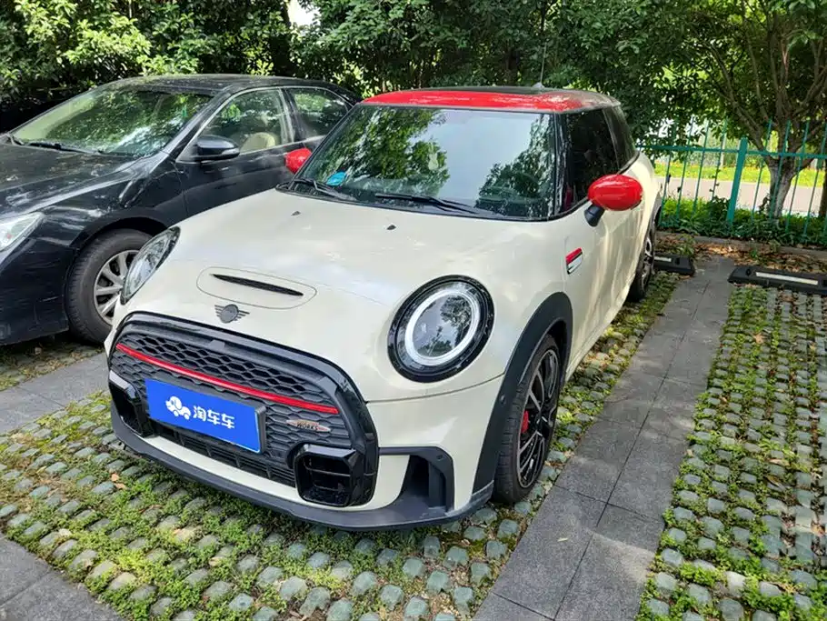 MINI JCW