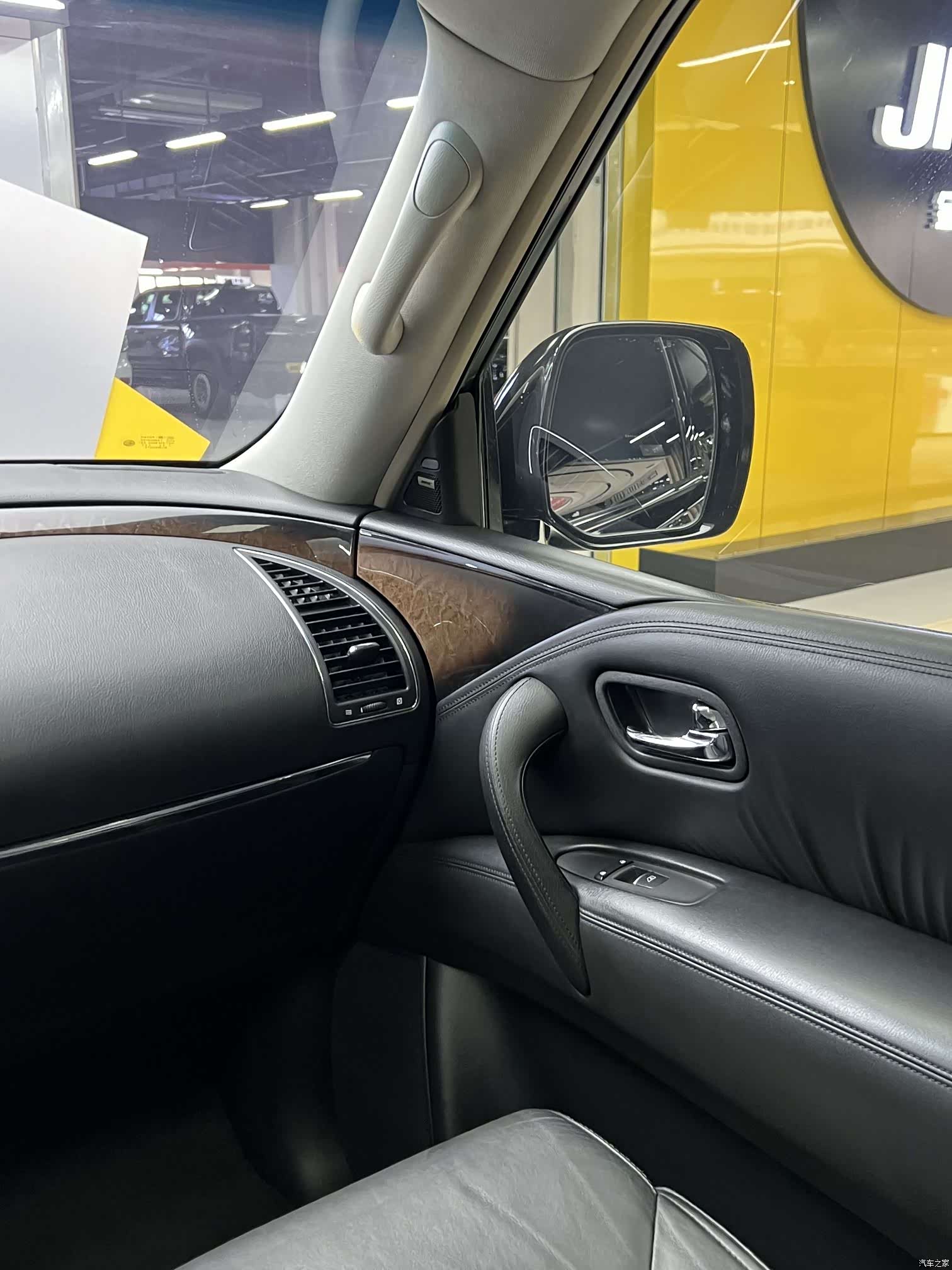 Infiniti QX56, 2014 29