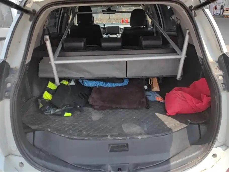 Toyota RAV4 Rongfang