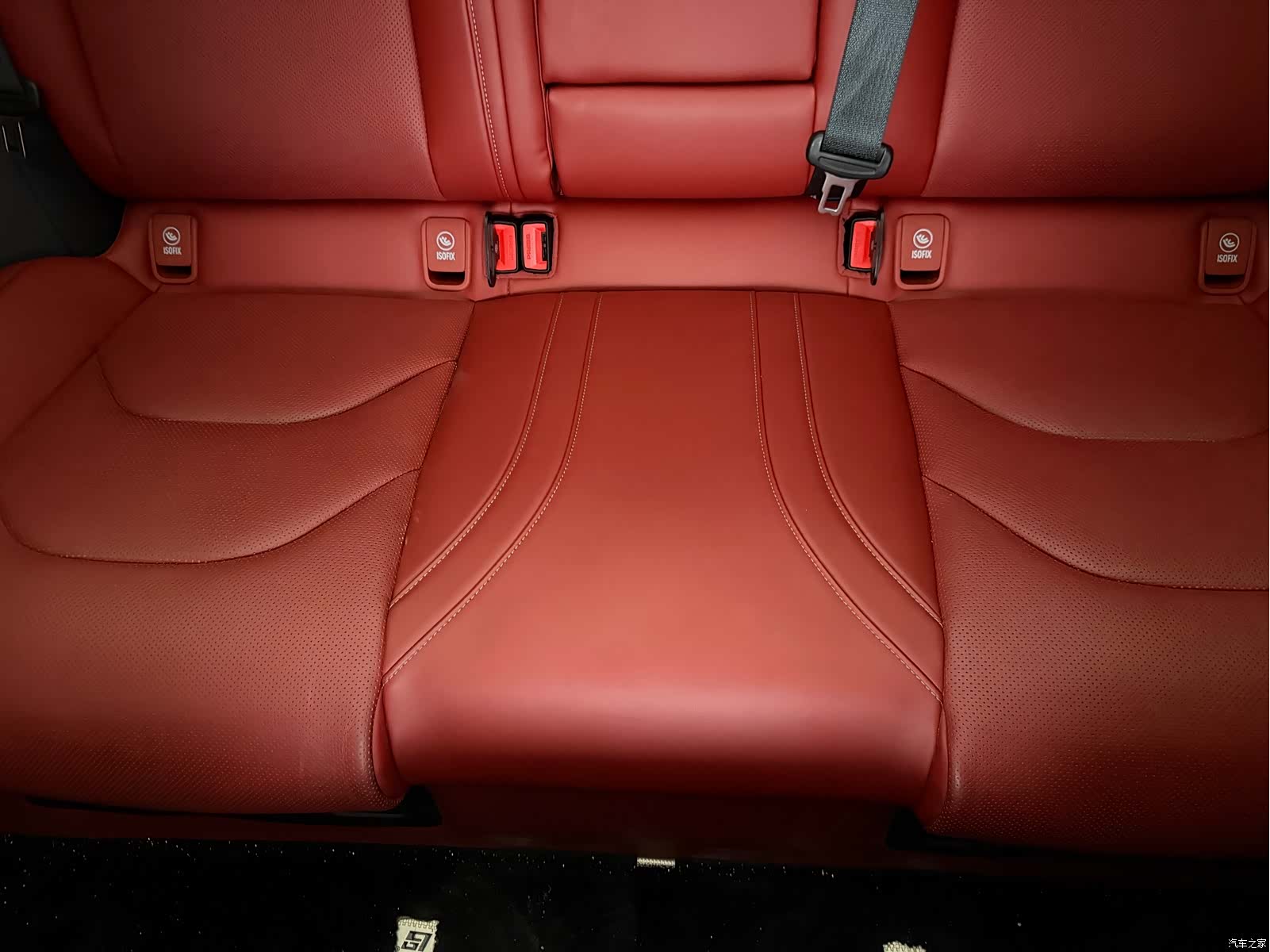 Xiaomi SU7, 2024 10