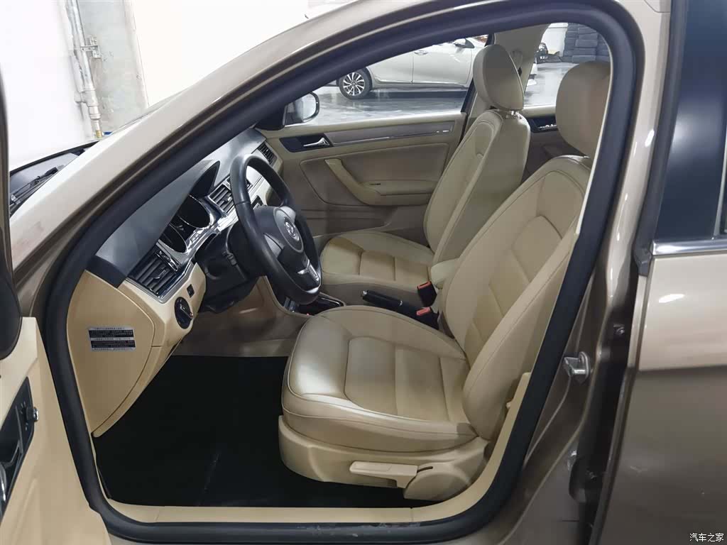 Volkswagen Bora, 2015 10