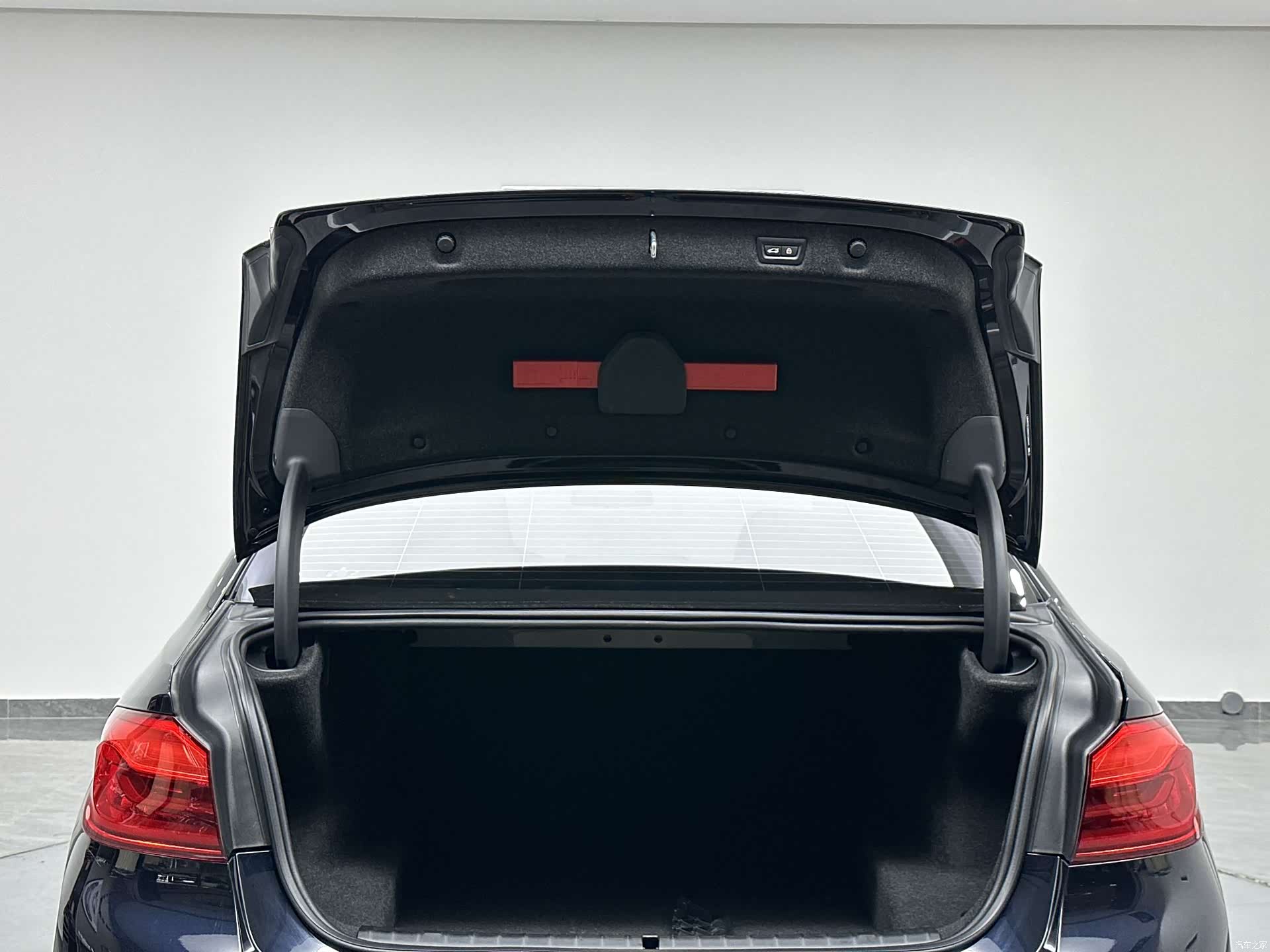 BMW 5 Series, 2018 28