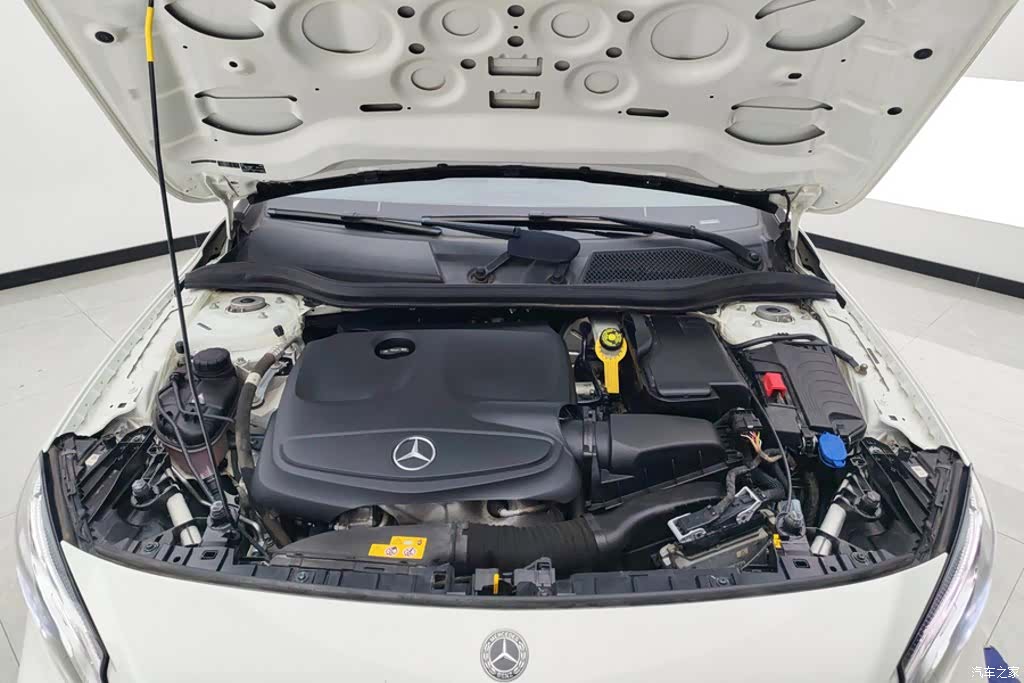 Mercedes-Benz GLA, 2018 10