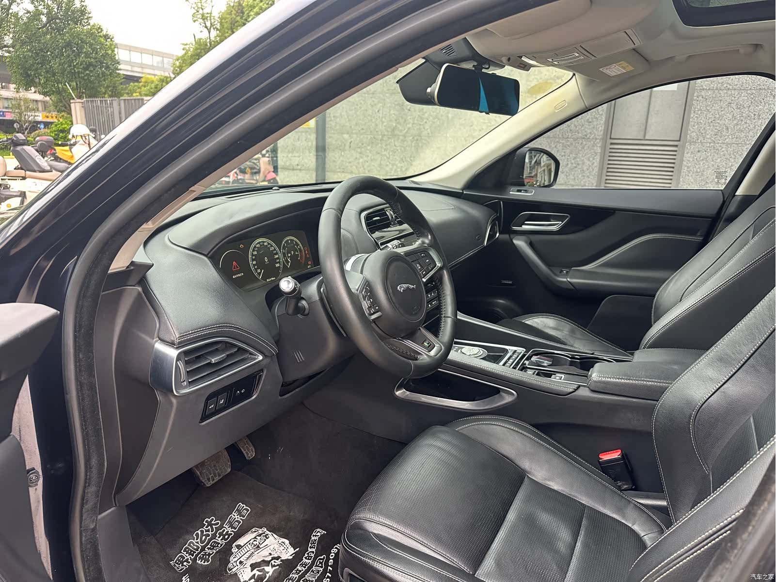 Jaguar F-PACE, 2016 3