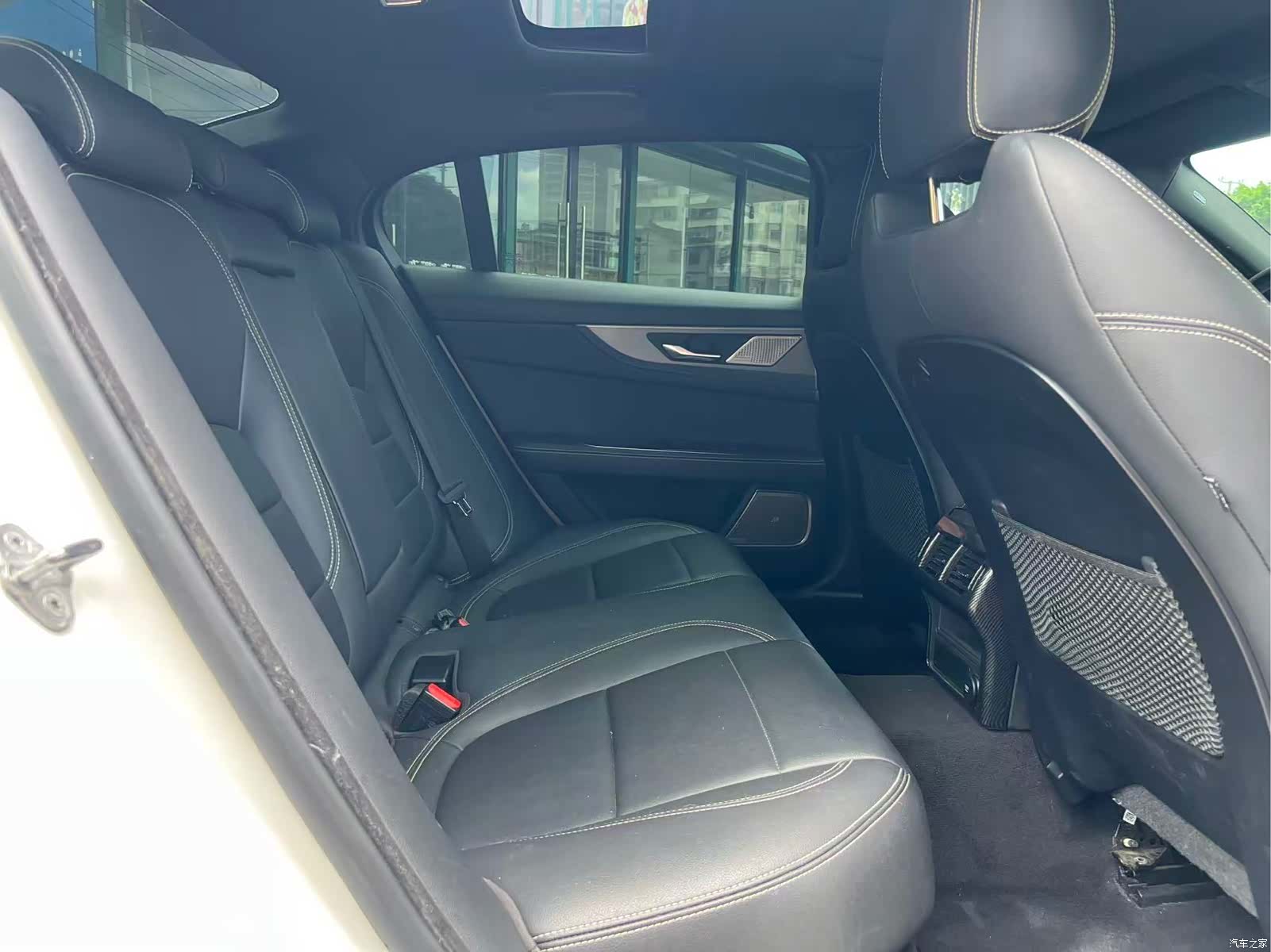 Land Rover XEL, 2020 6