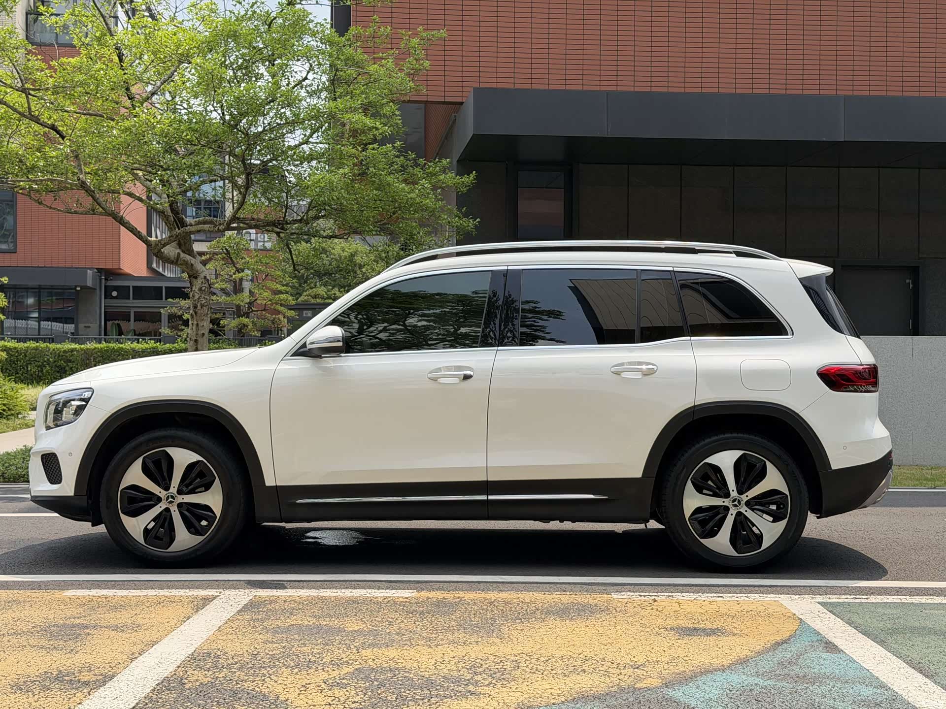Mercedes-Benz GLB, 2021 13
