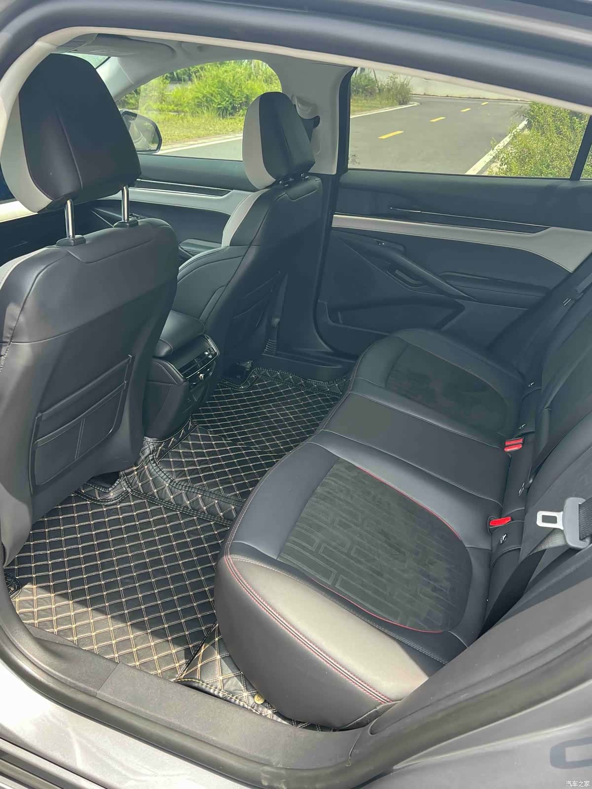 Ford Mondeo, 2022 8