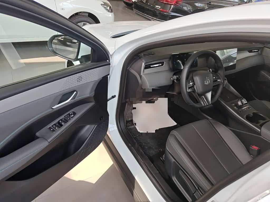 BYD Qin, 2025 16