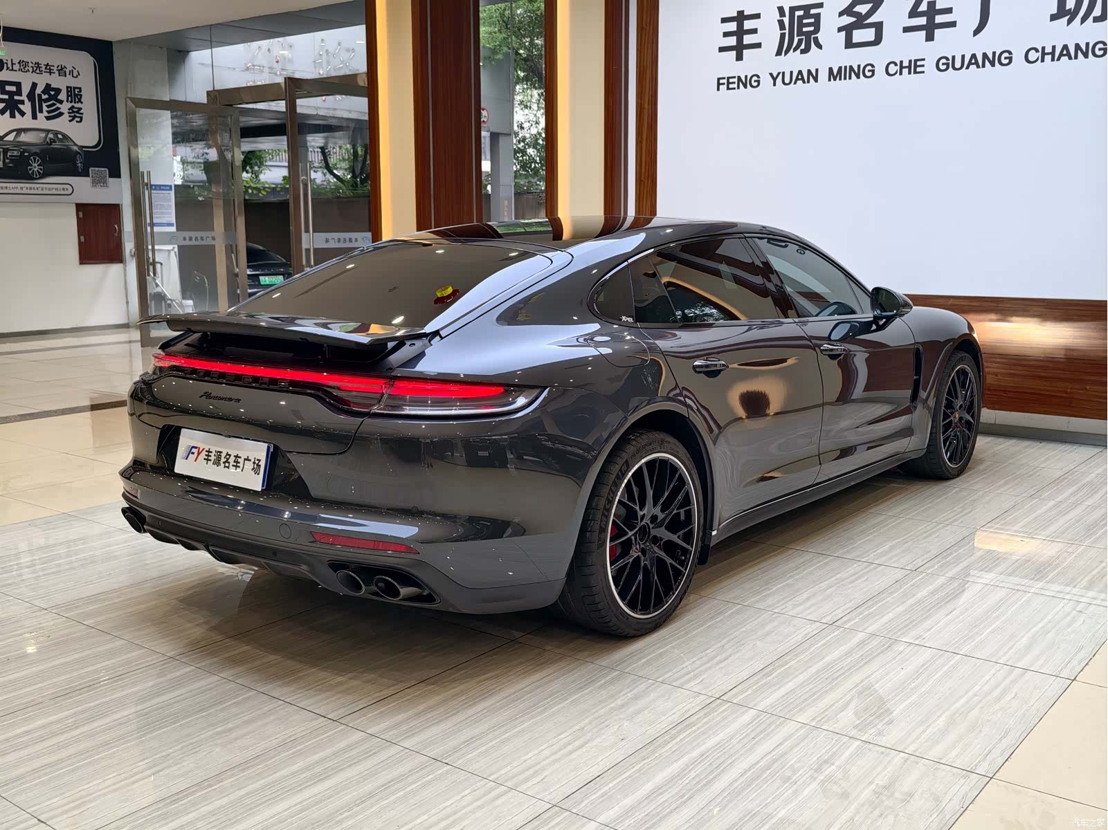 Porsche Panamera, 2023 27