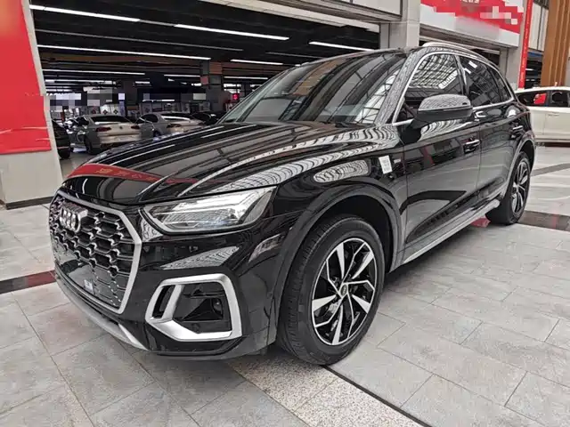 Audi Q5L 2022 — купить из Китая под заказ