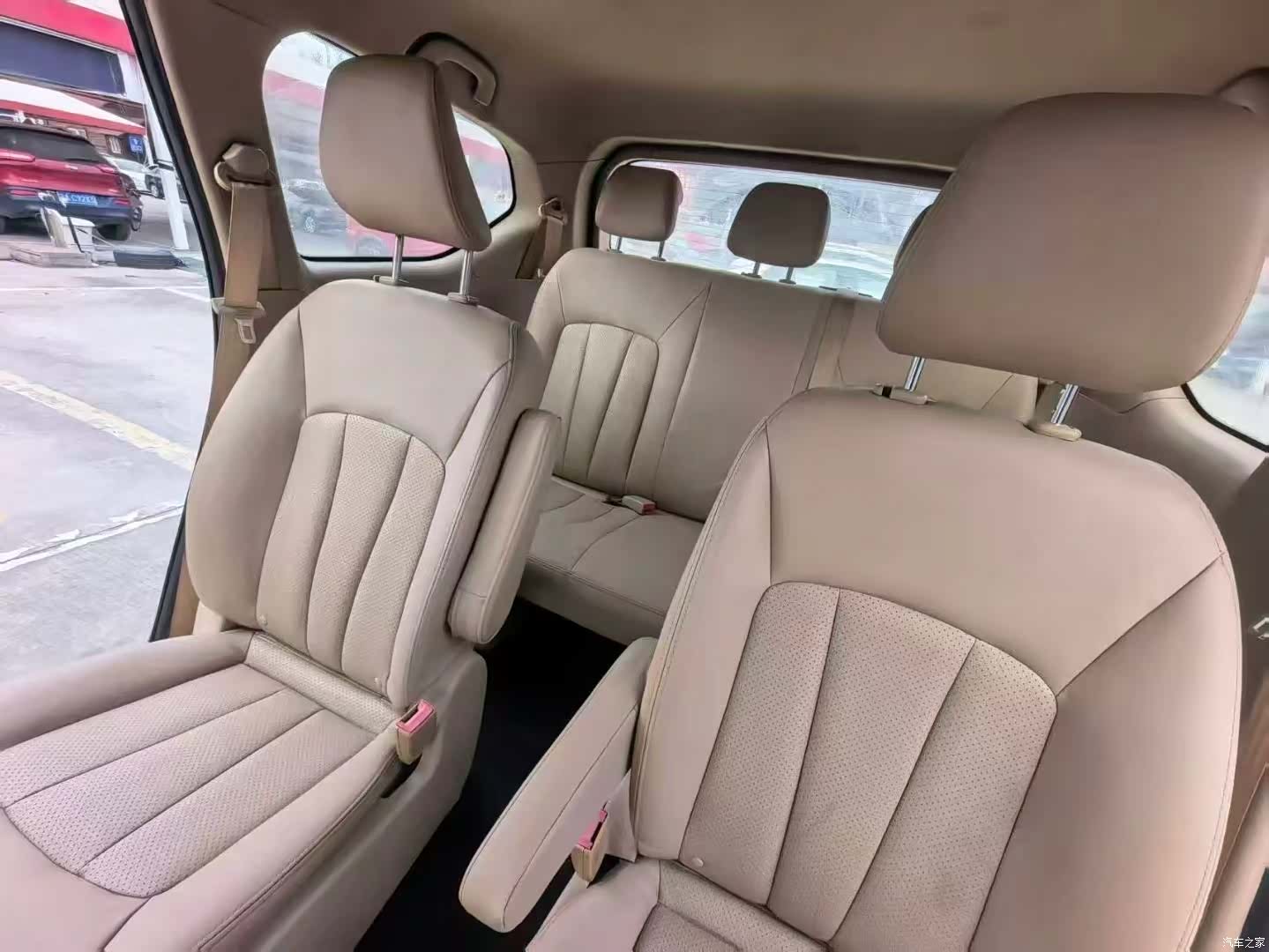 Wuling 730, 2015 6