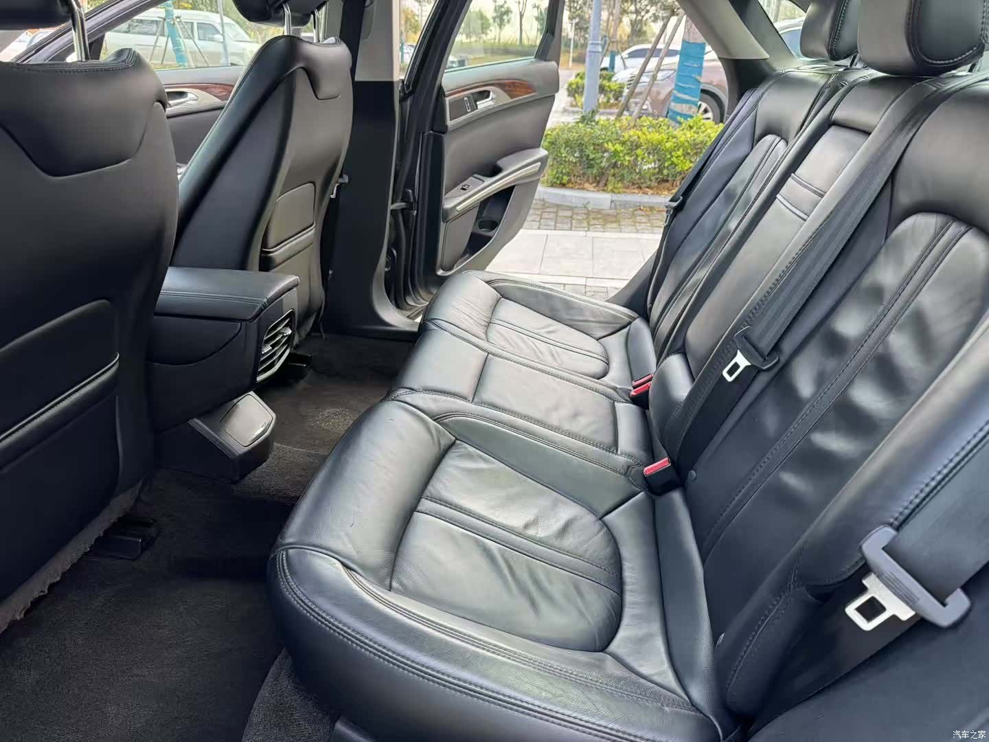 Lincoln MKZ, 2015 9
