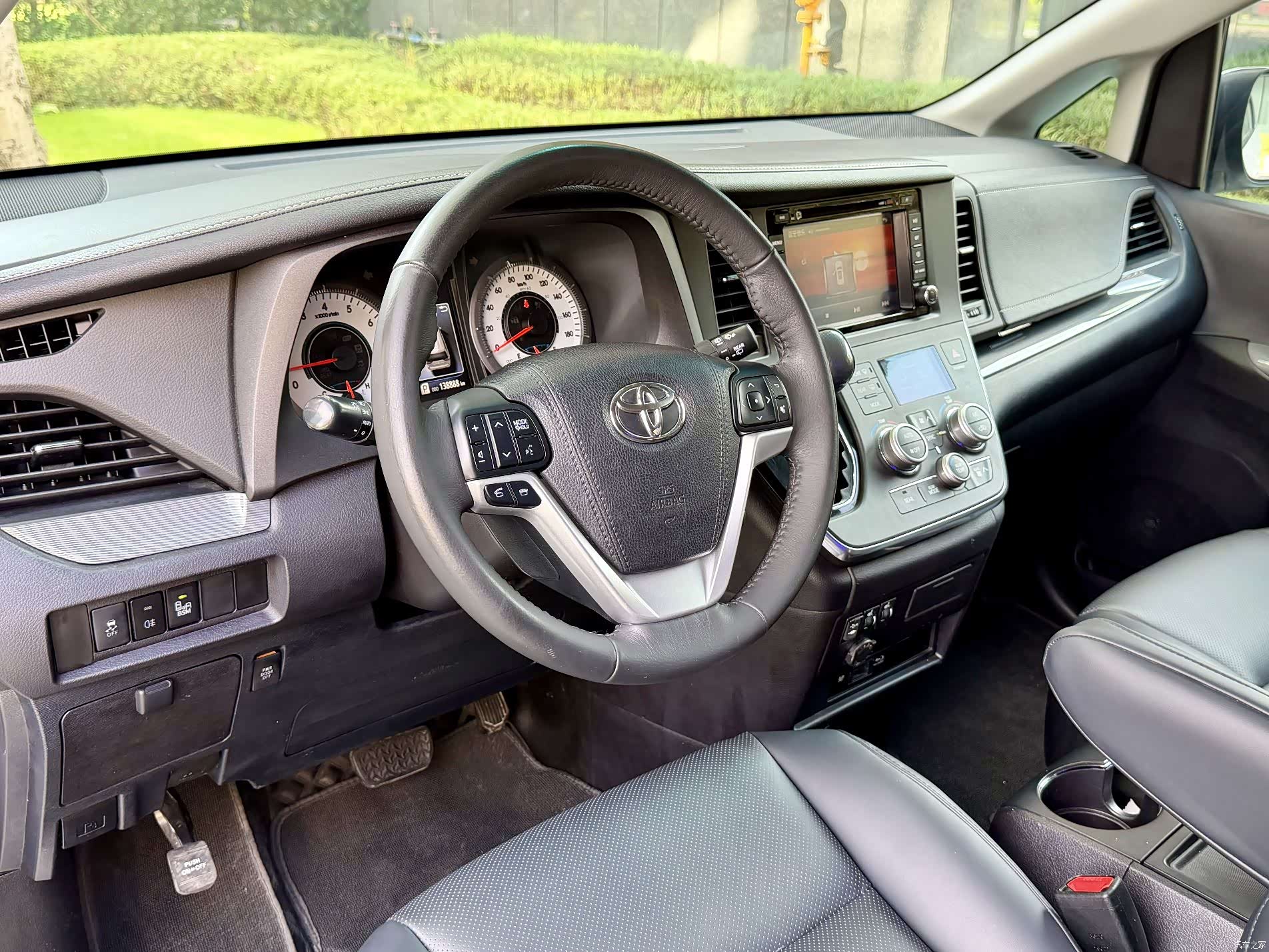 Toyota Sienna, 2017 11