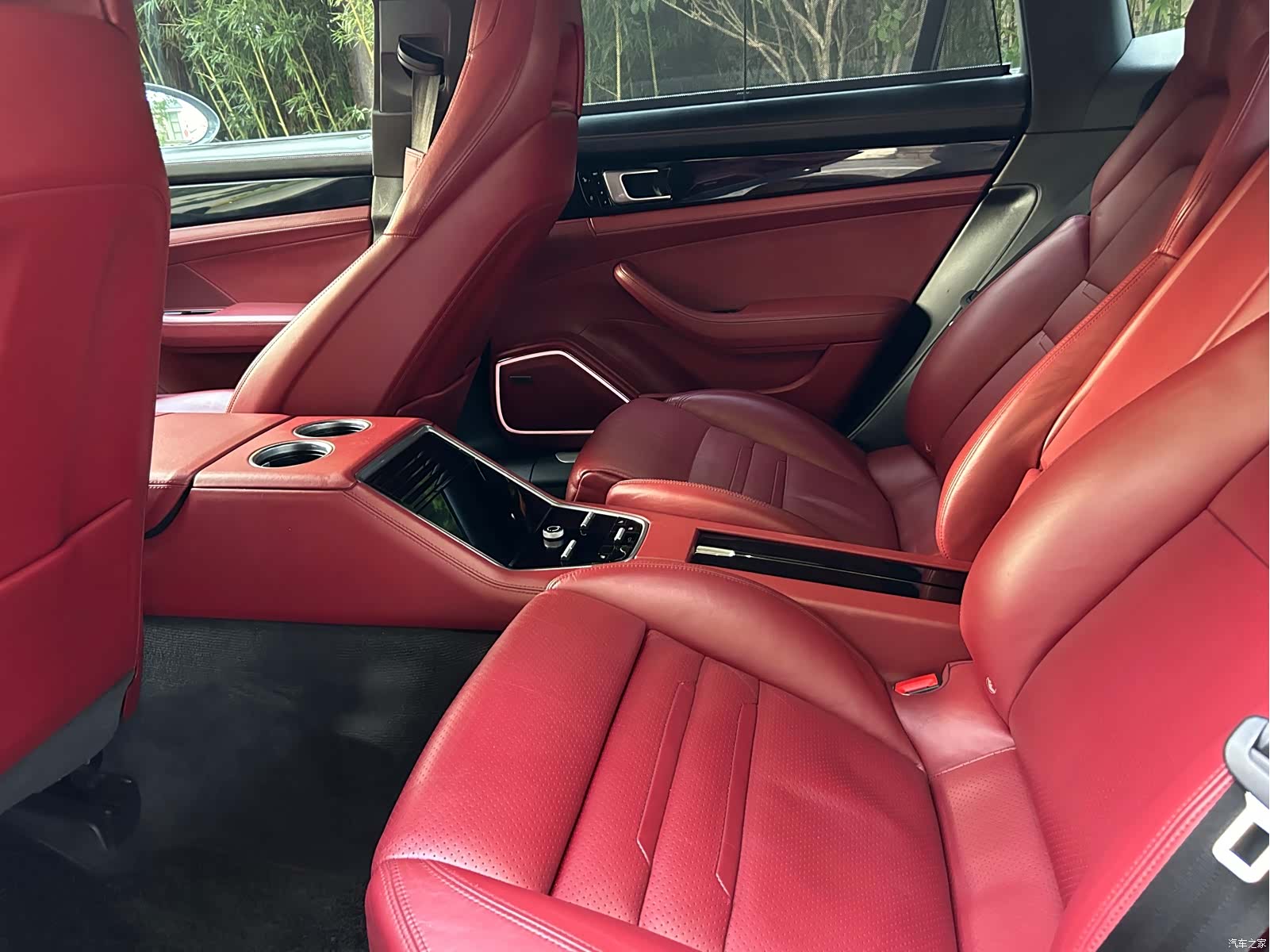 Porsche Panamera, 2018 все фото