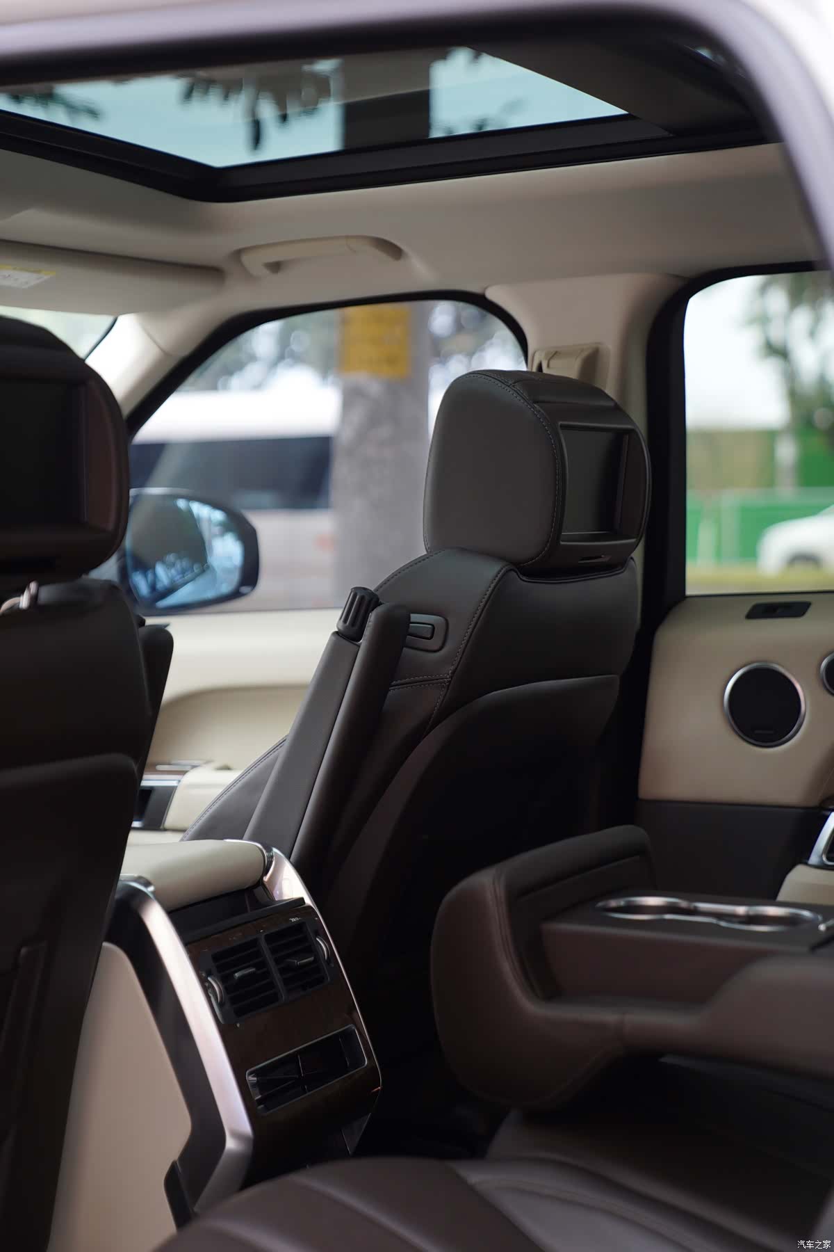 Land Rover Range Rover, 2015 11