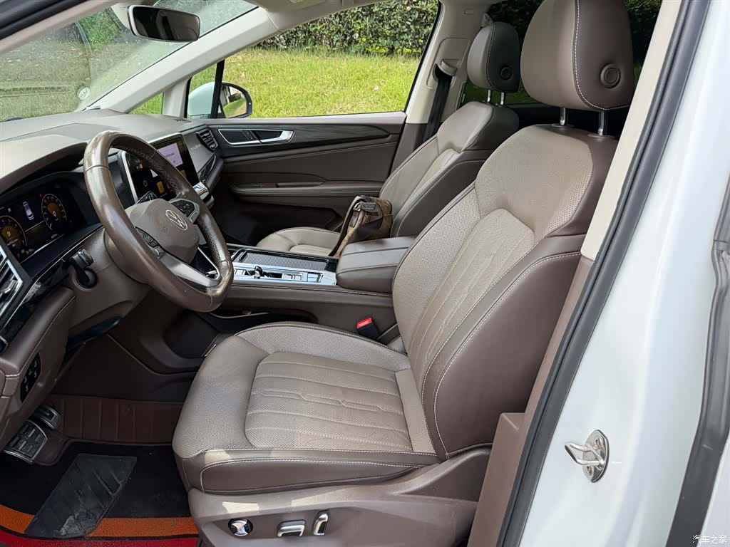 Volkswagen Viloran, 2022 8
