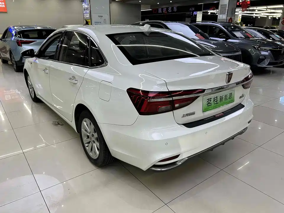 Roewe i6