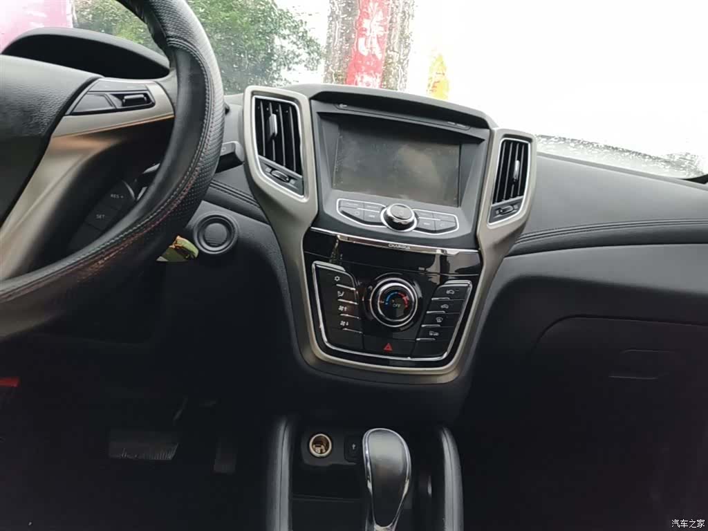 Changan CS35, 2018 13