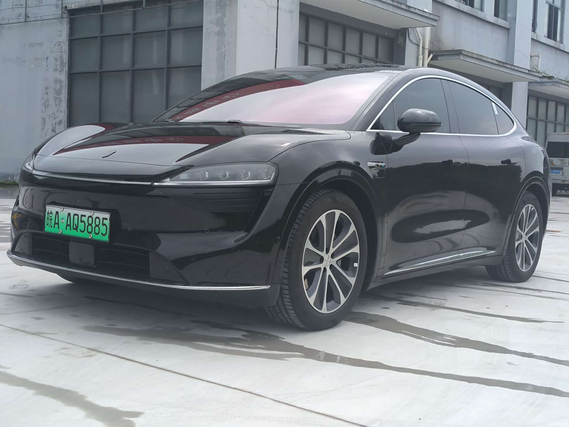 Luxeed R7, 2025 1