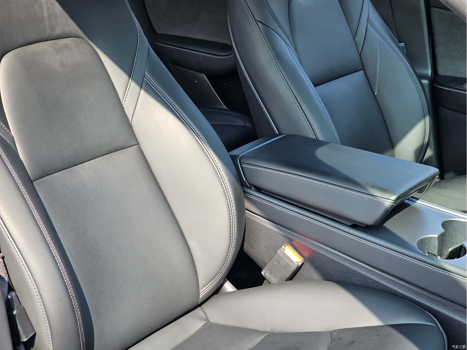 Tesla Model Y, 2023 16