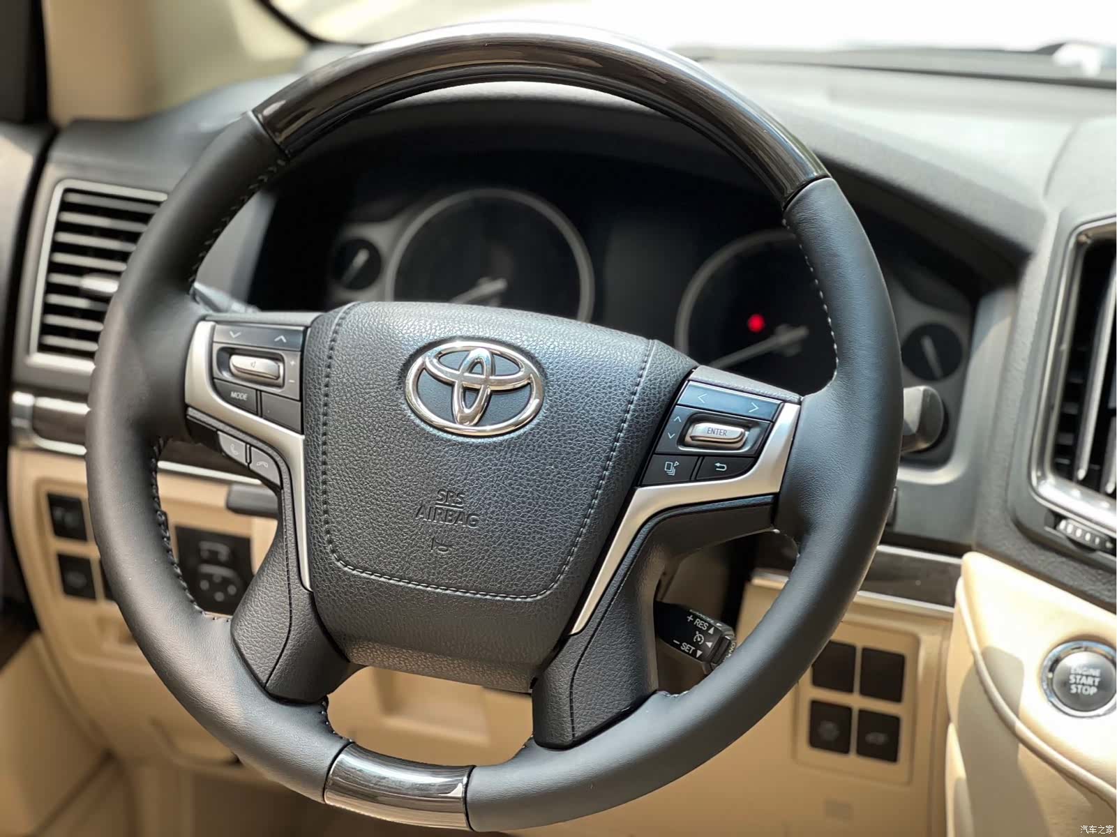 Toyota Land Cruiser, 2020 11