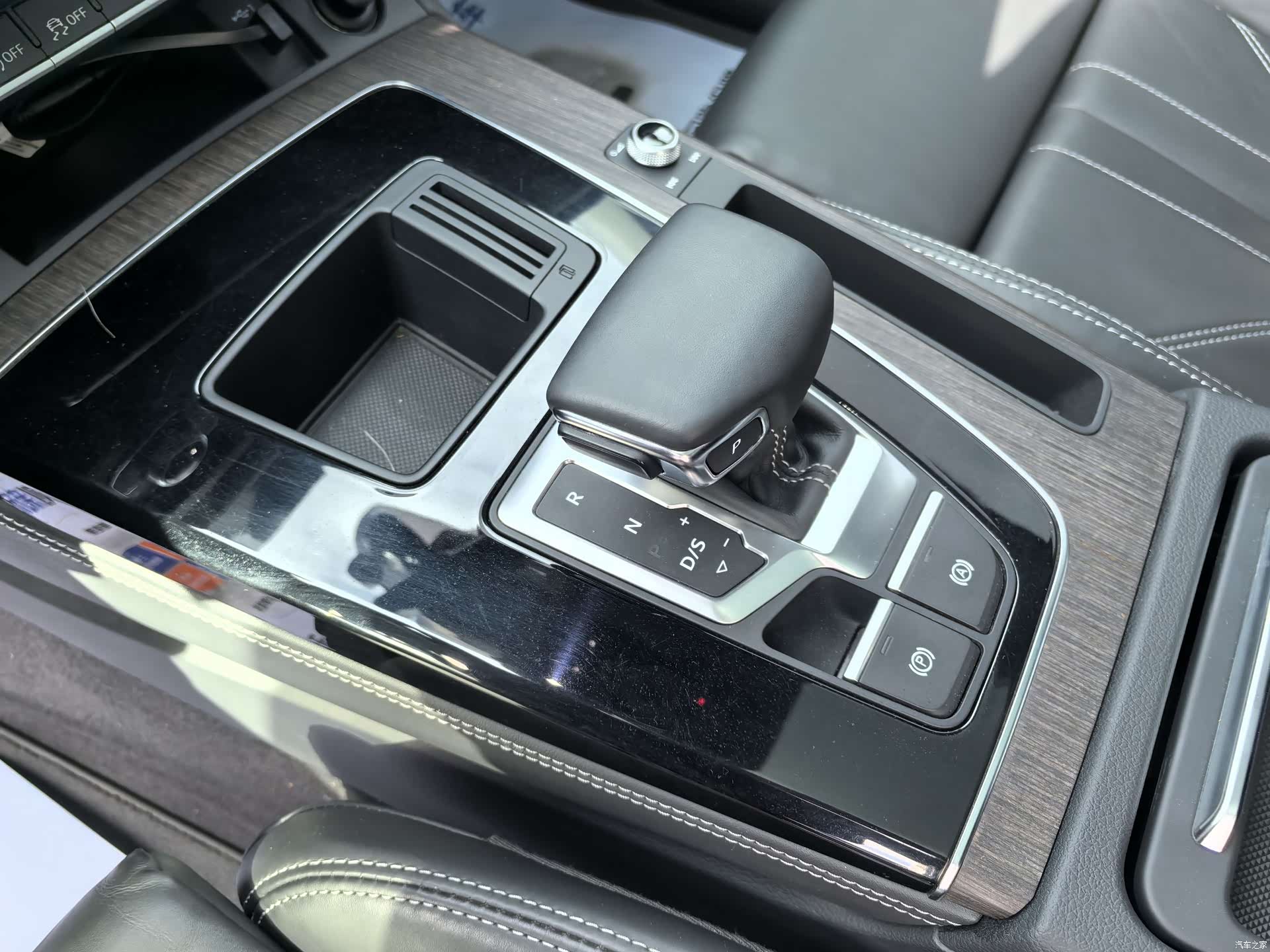 Audi Q5L, 2022 14