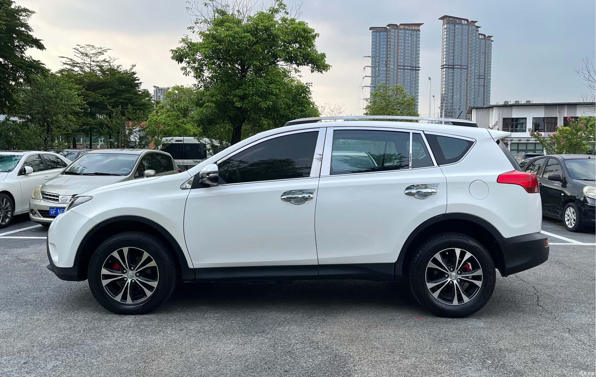 Toyota RAV4, 2014 18