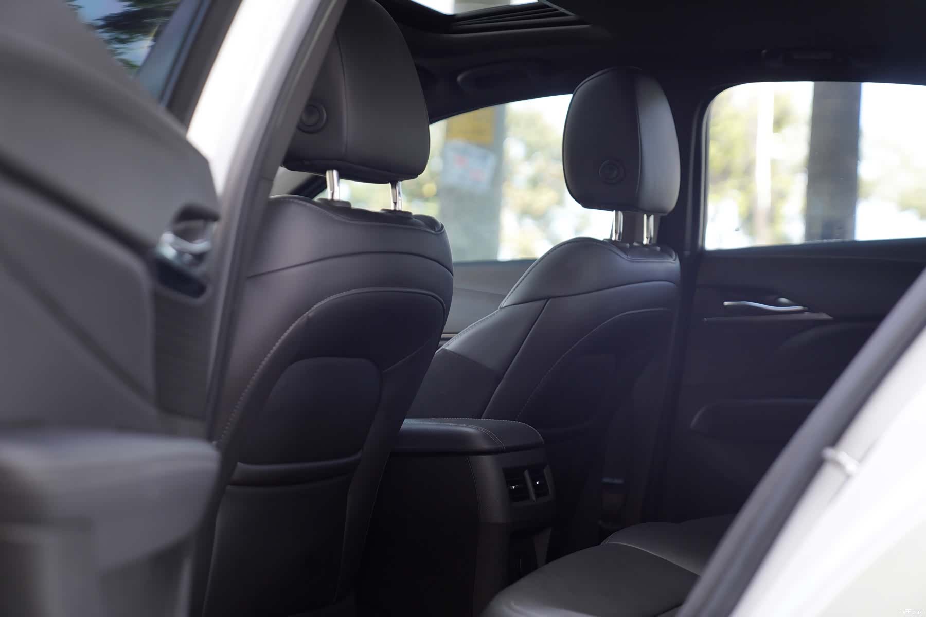 Cadillac CT4, 2020 10