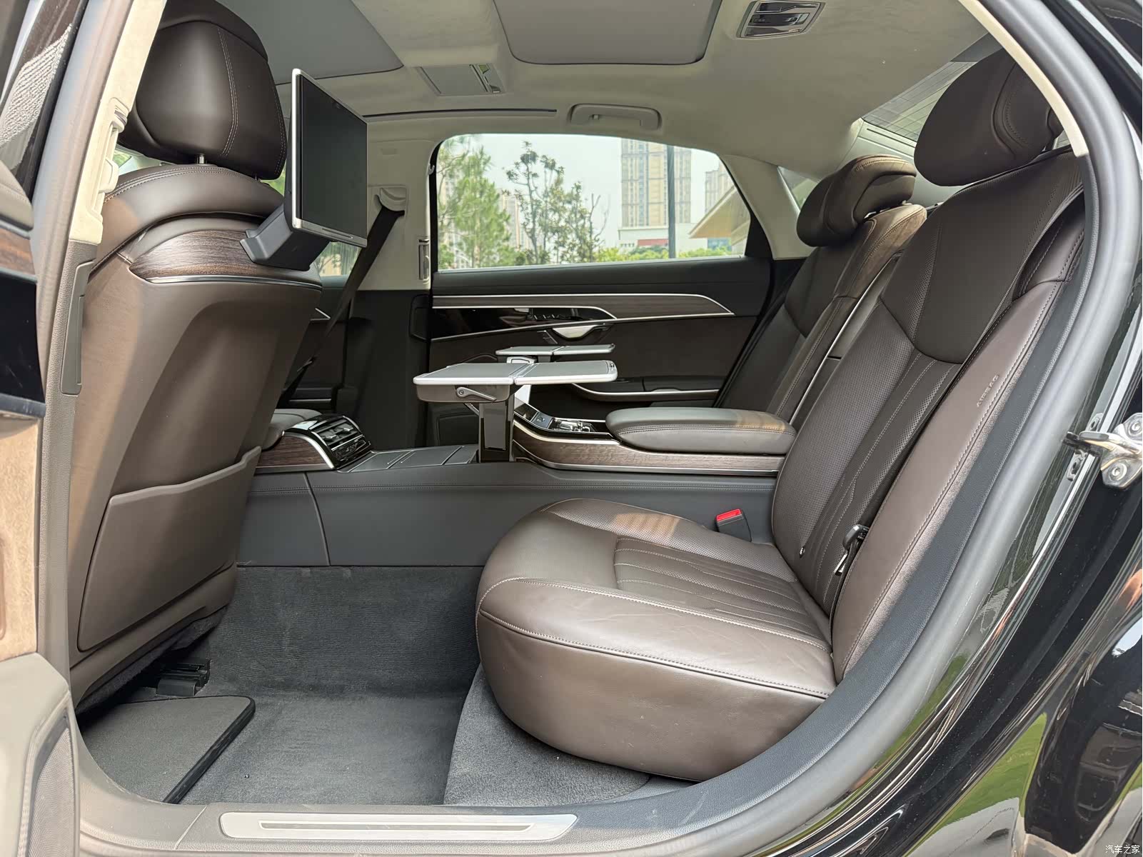 Audi A8L, 2019 12