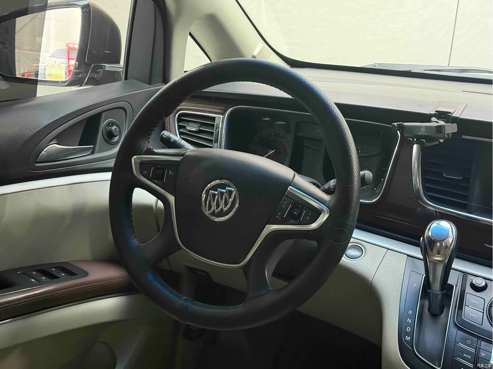 Buick GL8, 2019 11