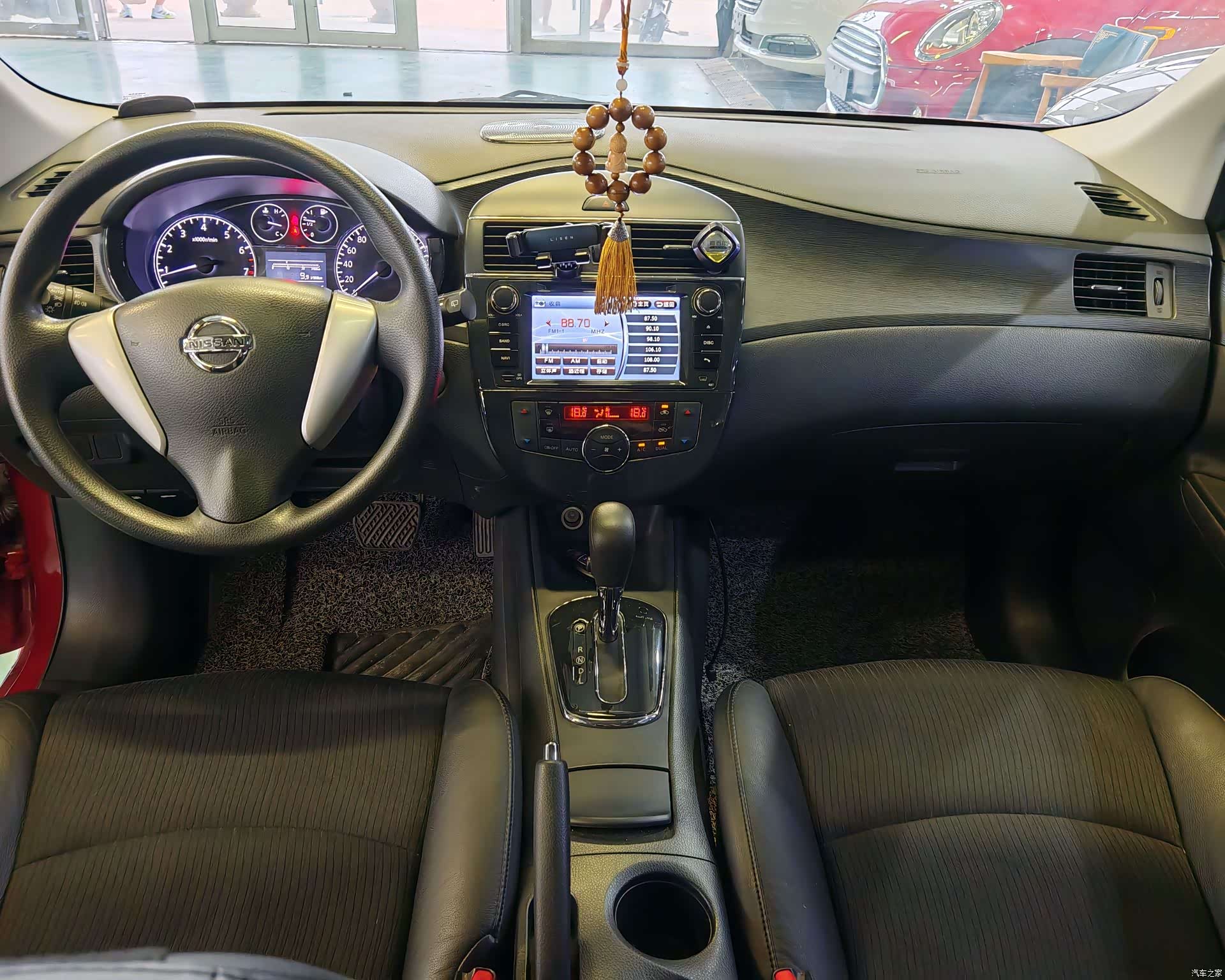 Nissan Tiida, 2014 11