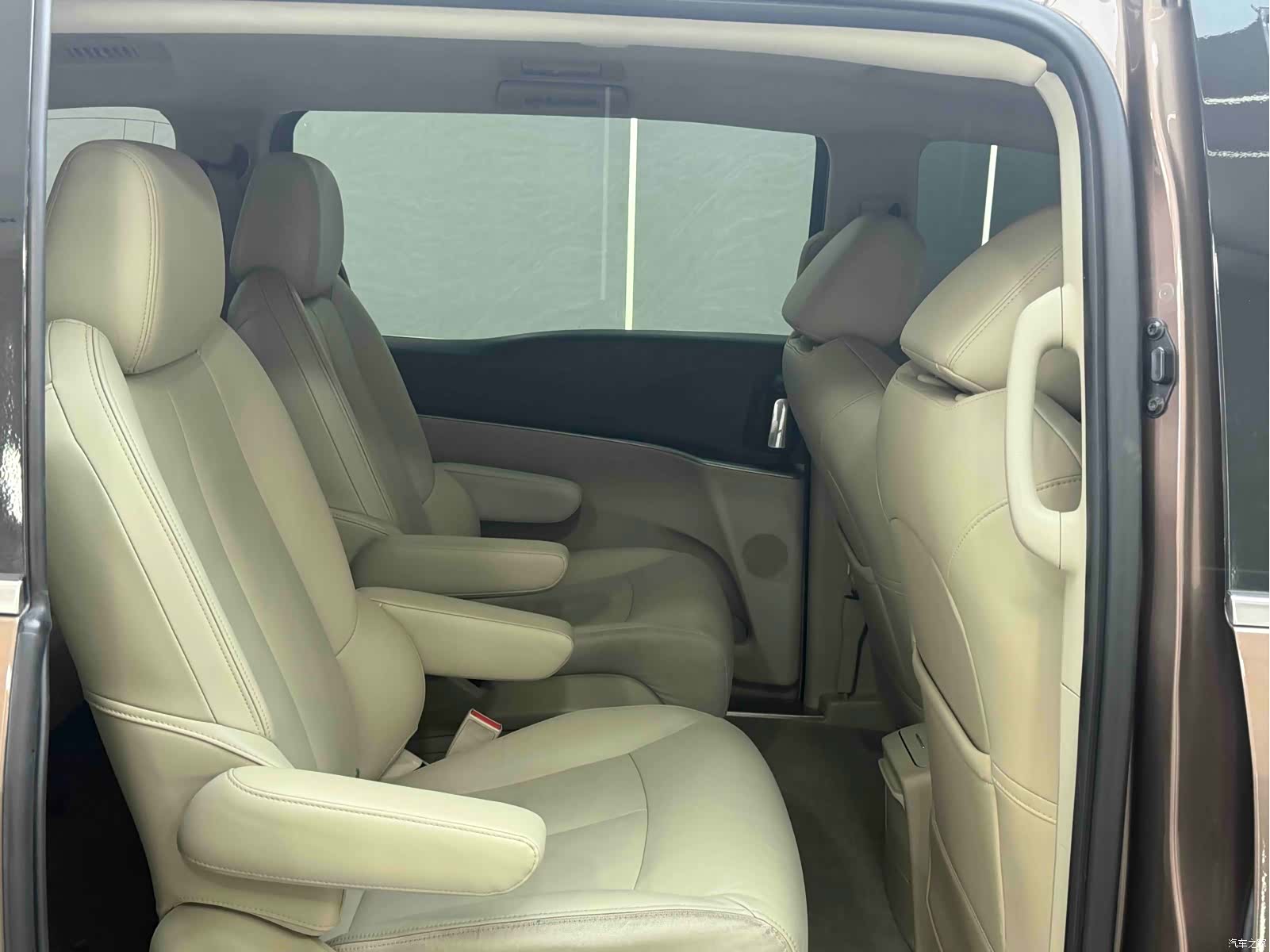 Buick GL8, 2019 10