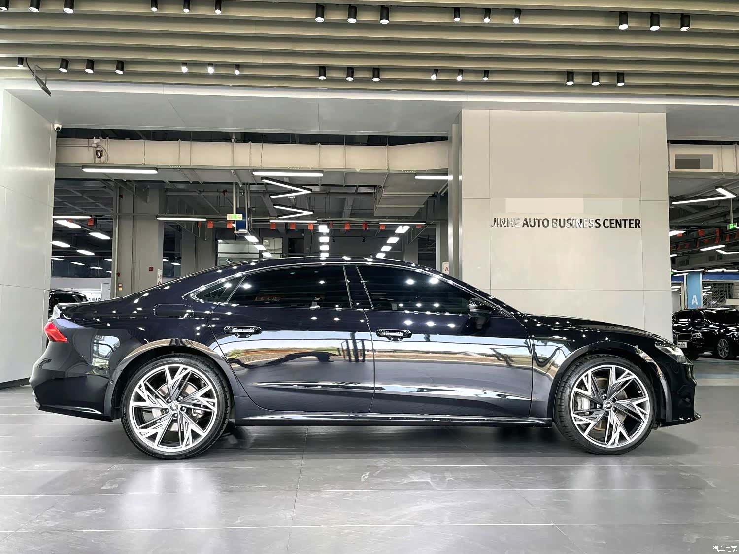 Audi A7L, 2023 7