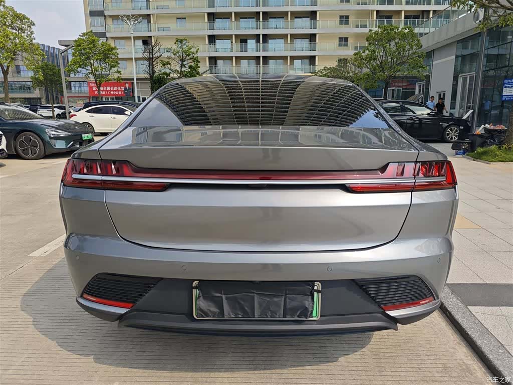 BYD Han, 2022 4