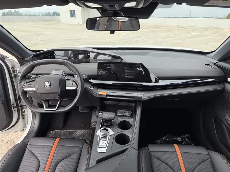 Changan UNI-V