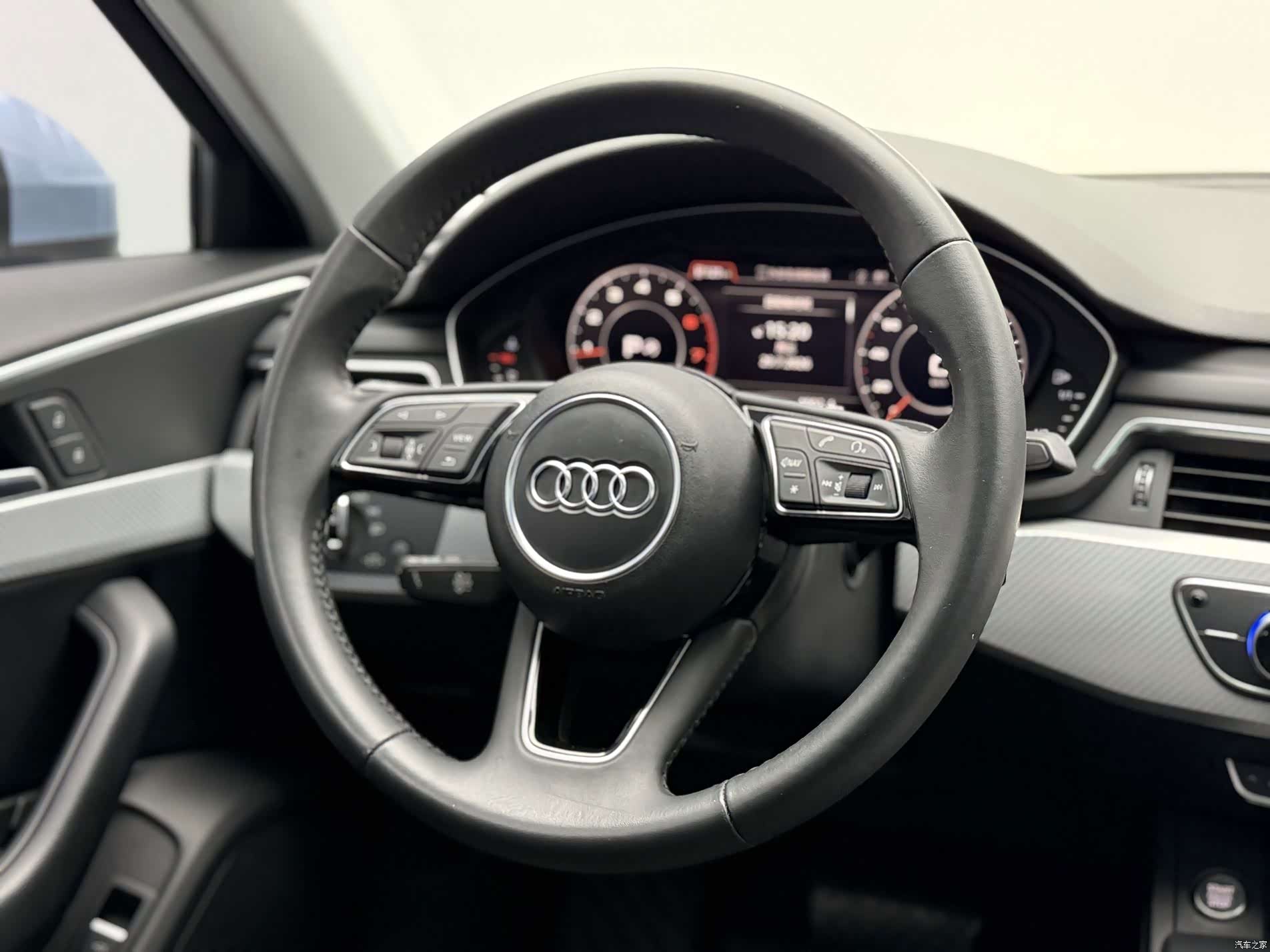 Audi A4L, 2018 17
