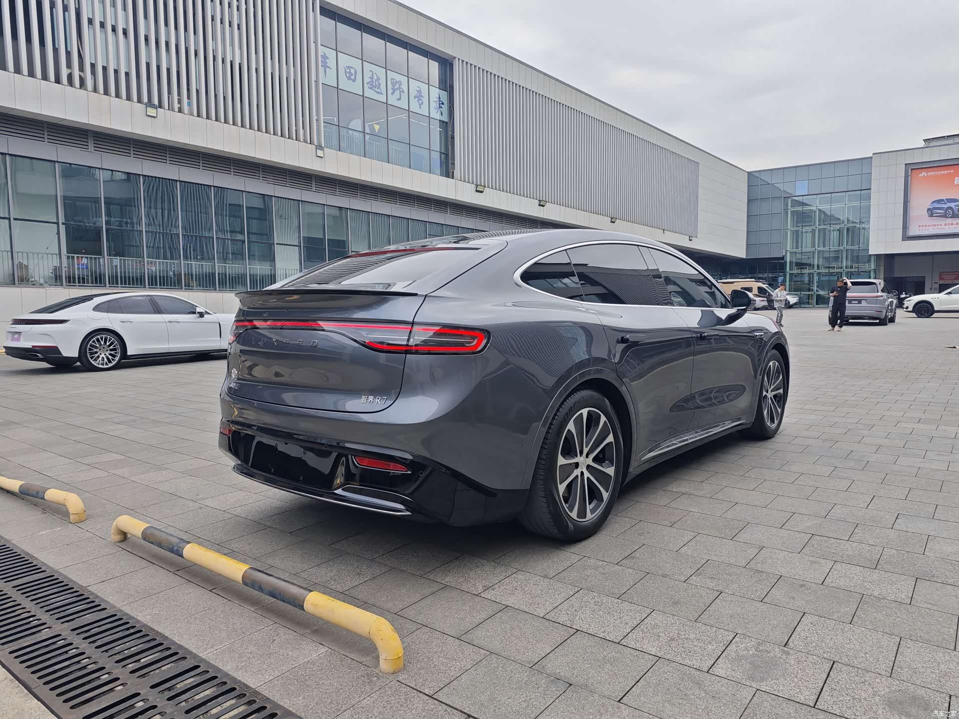 Luxeed R7, 2024 10