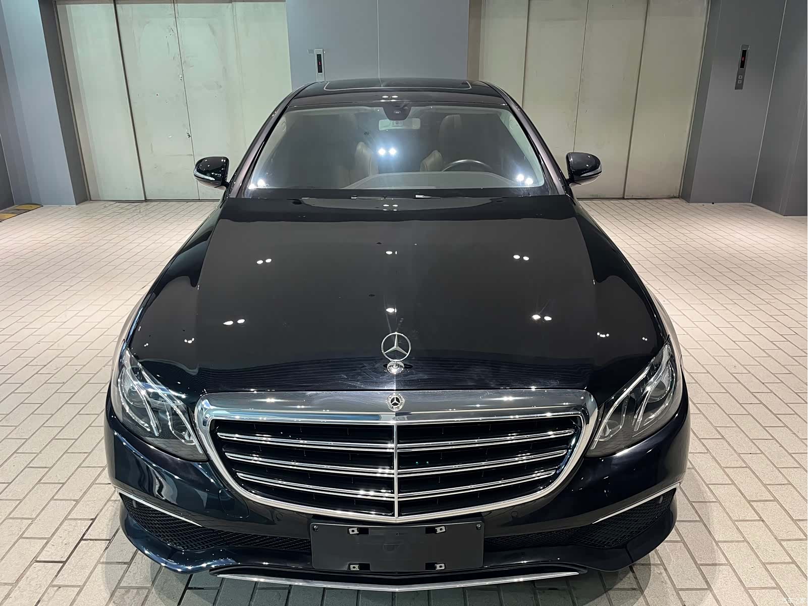 Mercedes-Benz E-Class, 2019 4