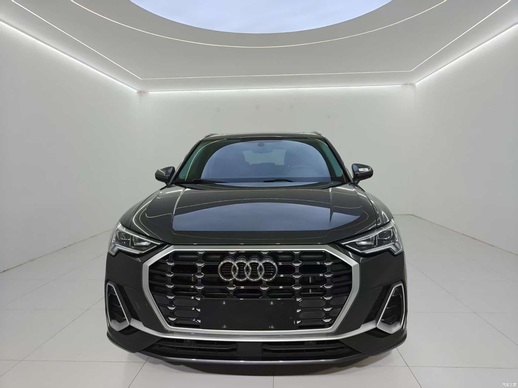 Audi Q3, 2022 2