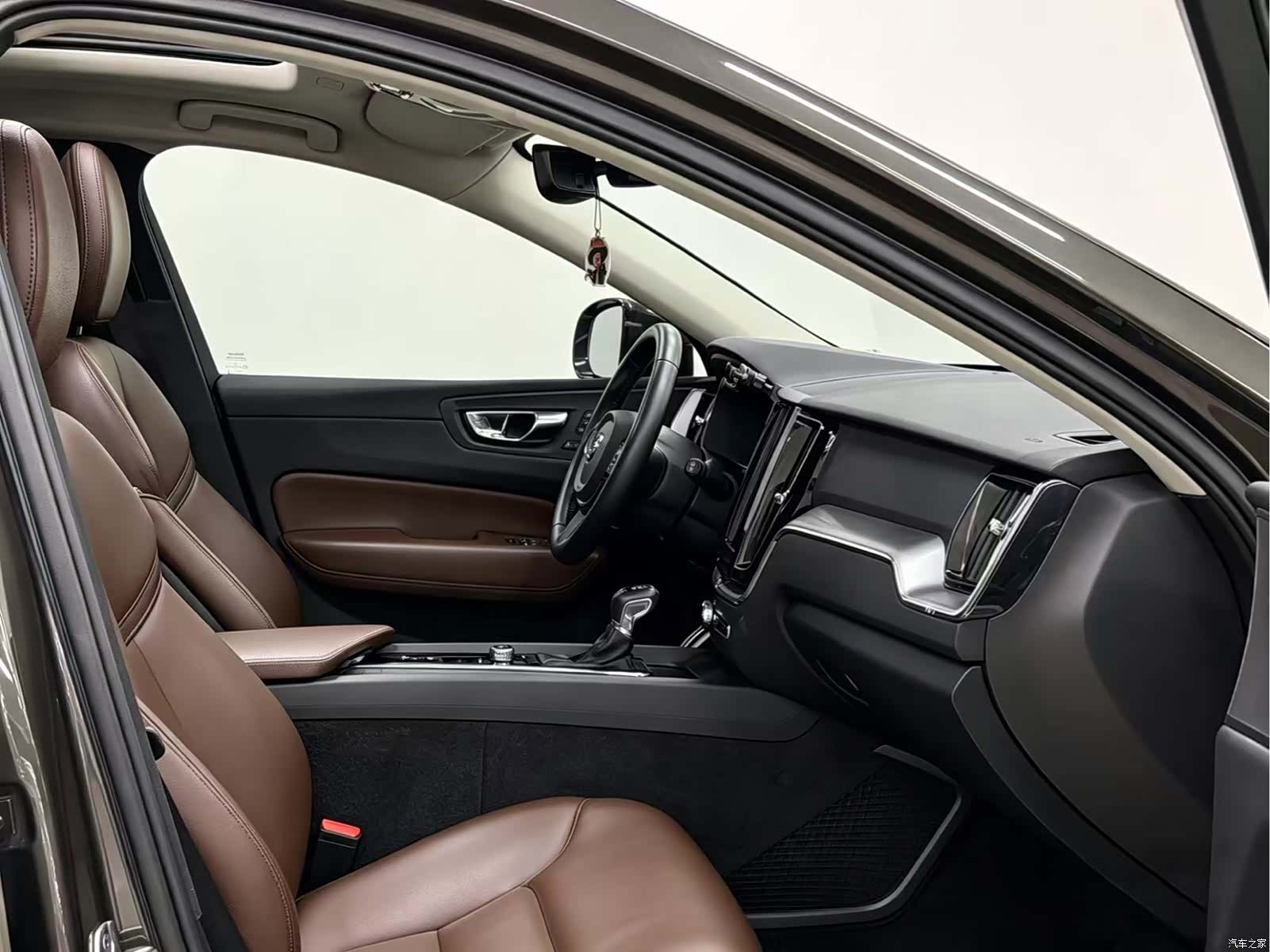Volvo XC60, 2019 9