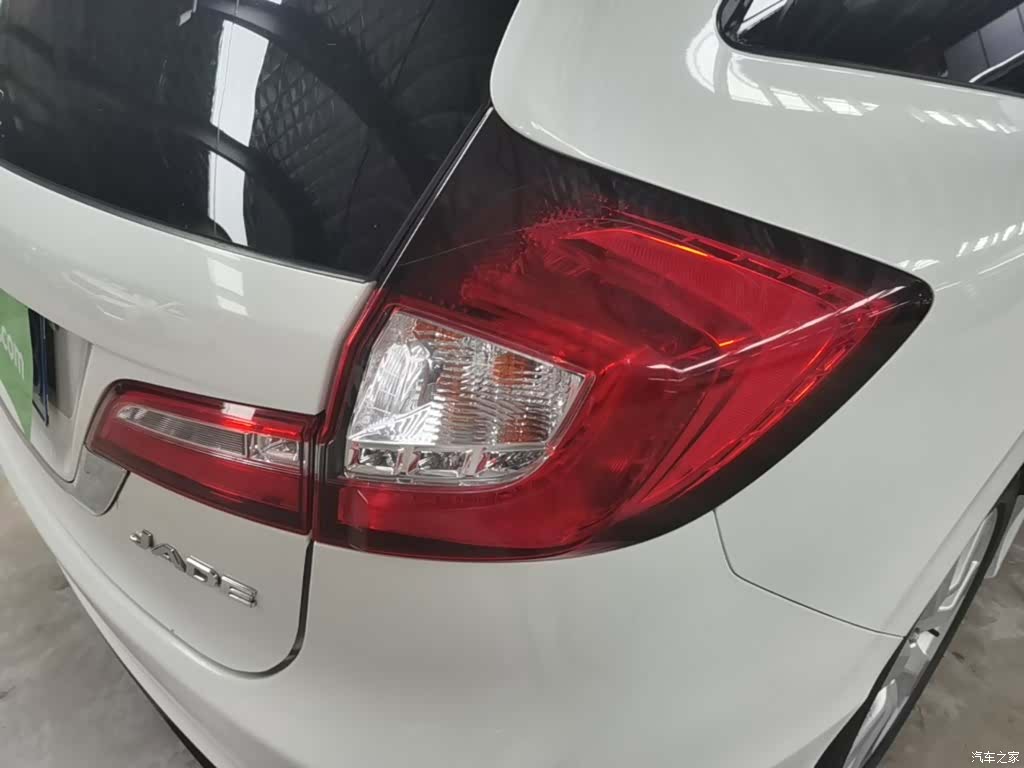 Honda Jade, 2015 8