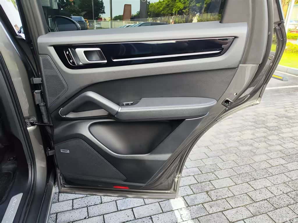 Porsche Cayenne, 2020 15