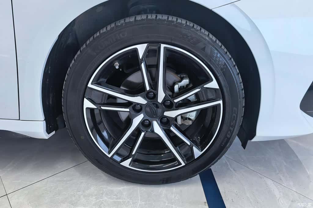 Geely Binray, 2023 6