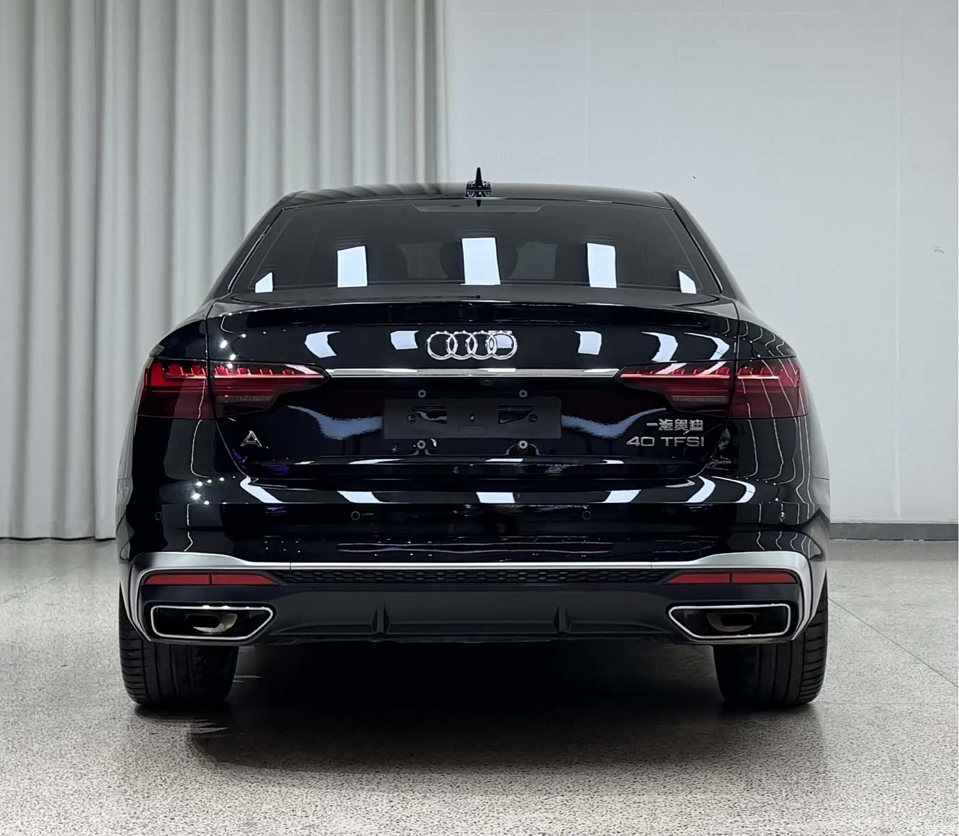 Audi A4L, 2021 все фото